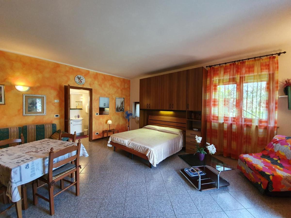 Casa Valenti Lägenhet Brenzone sul Garda Exteriör bild