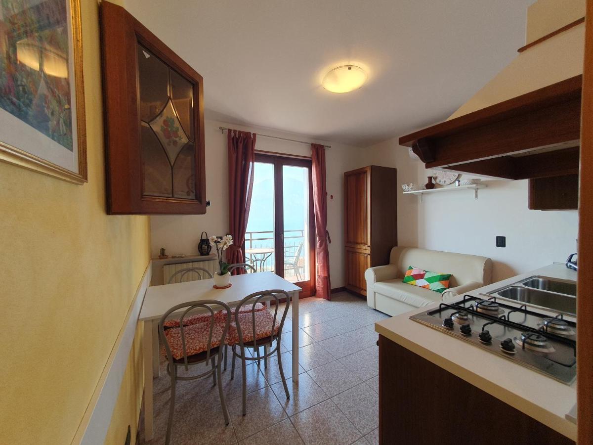 Casa Valenti Lägenhet Brenzone sul Garda Exteriör bild