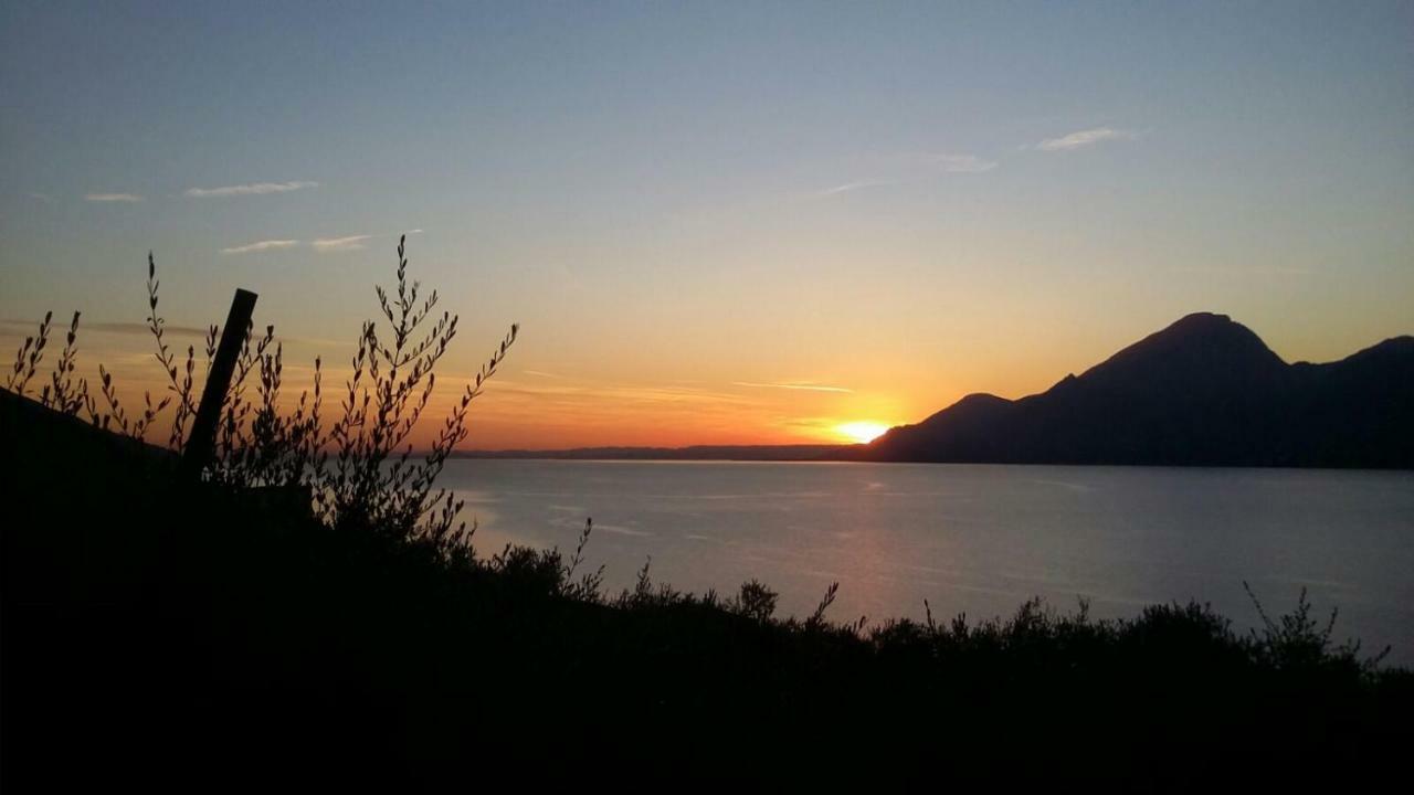 Casa Valenti Lägenhet Brenzone sul Garda Exteriör bild